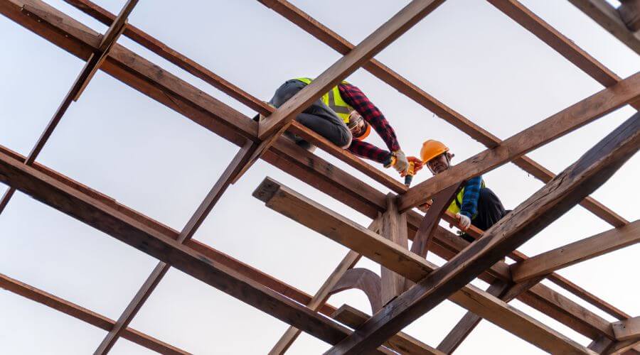 Professional gutter cleaning services in Great Lakes, IL